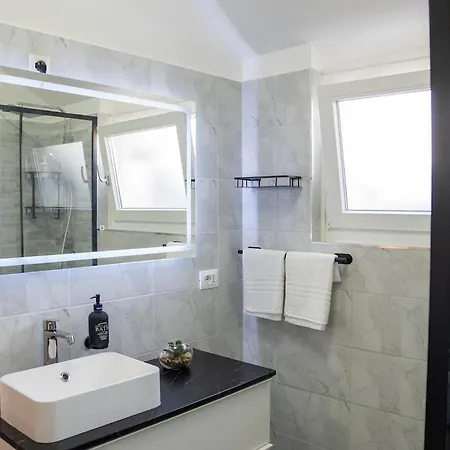 شقة The Mansard Loft