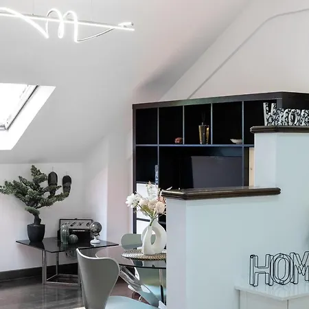 Daire The Mansard Loft *